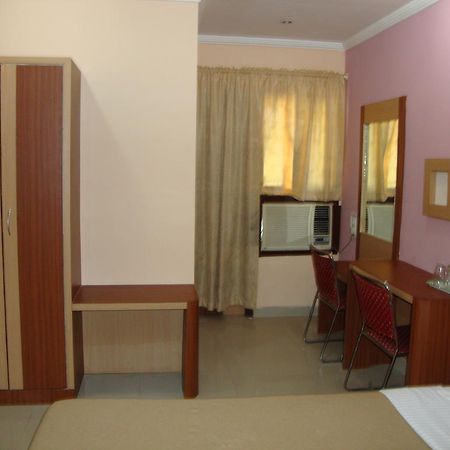 Bari International Hotel Bhubaneswar Room photo