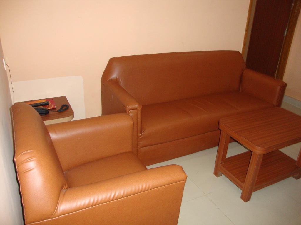 Bari International Hotel Bhubaneswar Room photo