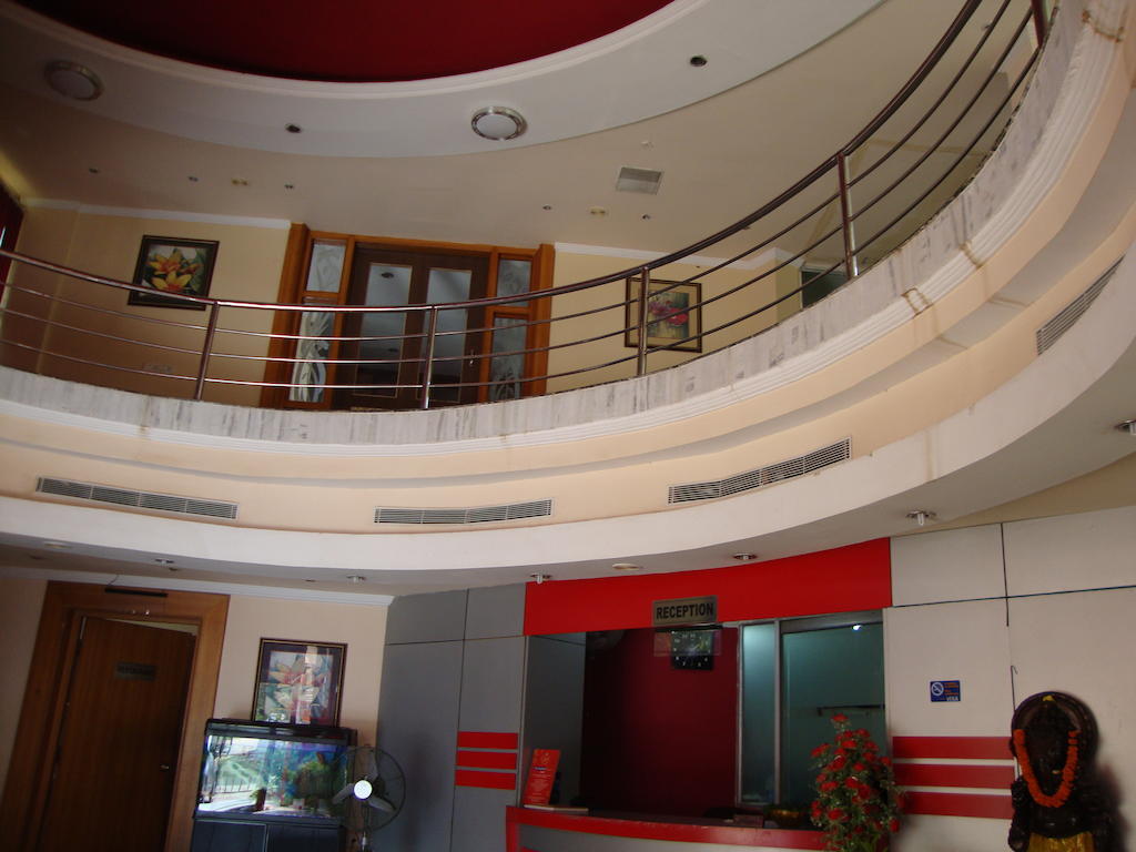 Bari International Hotel Bhubaneswar Exterior photo